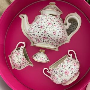 Vintage Rose Royal Albert Tea Pot Set